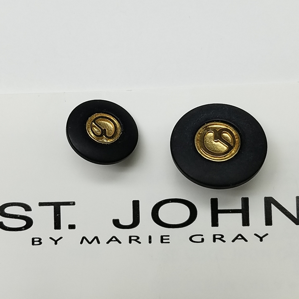 St. John NEW buttons back and gold